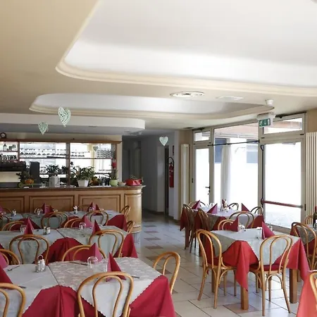 Hotel Cavaria 2*