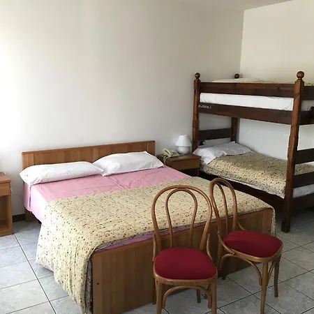 Hotel Cavaria 2*